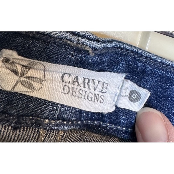 Carve Designs Carson Jeans Women 6 Blue Tapered Organic Casual raw hem stretch - Picture 2 of 4